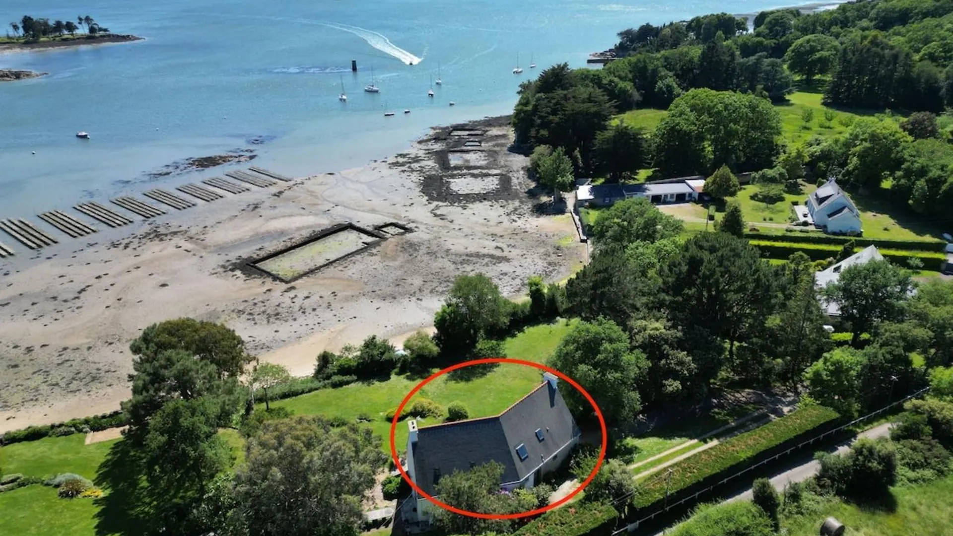 Дом отдыха Villa Pieds Dans L'Eau Vue Mer Panoramique Аррадон